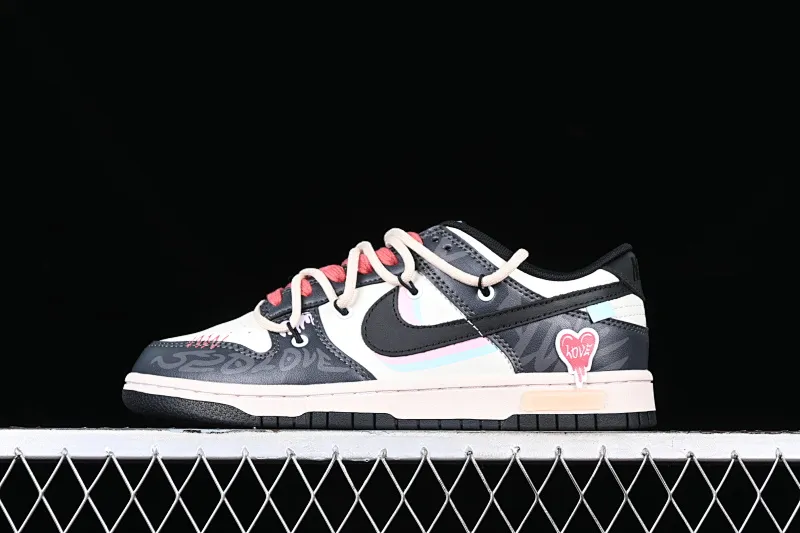 All Categories Nk SB Dunk Series Nk SB Dunk Low Low-top sneakers Nk Dunk Low Panda Prank Psychedelic Love Panda Distressed SB strap low-top casual sneakers DD1391-100